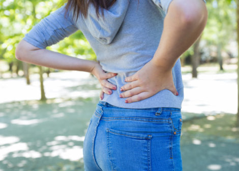 Hogyan védjük derekunkat fizikai munka közben?