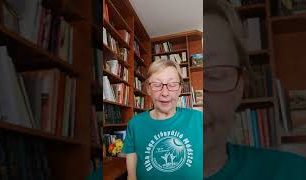 Hogyan és miért mászta meg a világ legnagyobb hegyét? Mi az a félelembuborék? Sok más még.