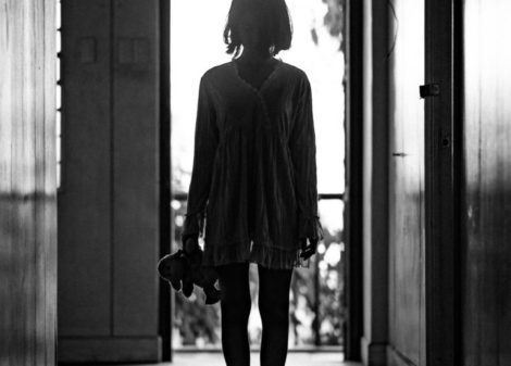 Miért kell törekedni a helyes testtartásra?